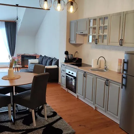 Panorama Hill Apartman *