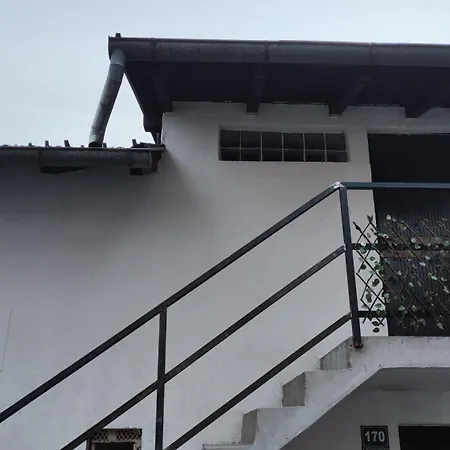 Panorama Hill Apartman